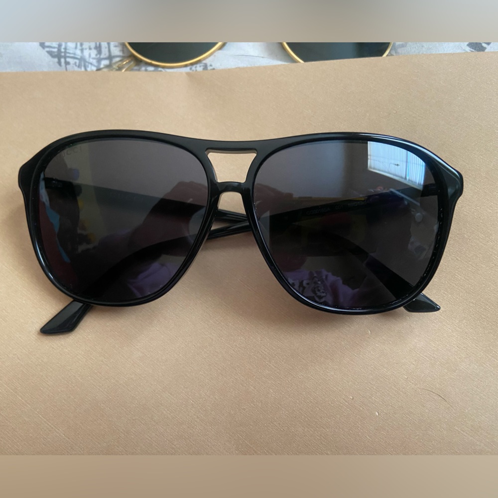 GUCCI AVIATOR SUNGLASSES